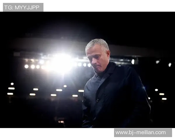 托特纳姆热刺正式解雇主帅穆里尼奥，引起各界议论